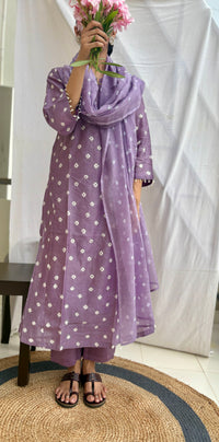 chanderi silk Bandhani  kurta set in shades of purple haze