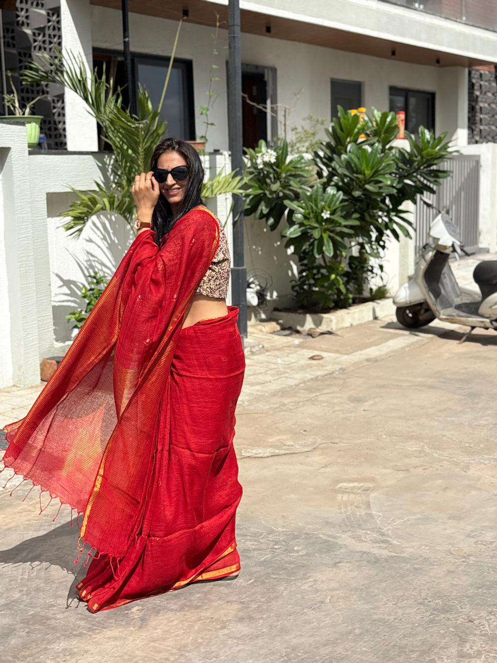 Linen Saree Red
